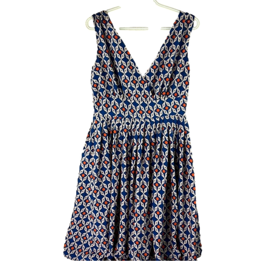 Aryeh Geometric V Neck Dress with V neck Back